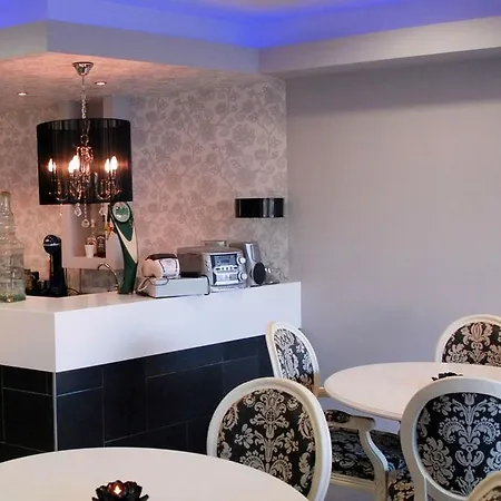 Oasis Lägenhetshotell Paralía