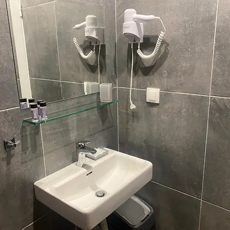 Oasis Lägenhetshotell 3*