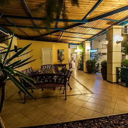 Oasis Lägenhetshotell Paralía